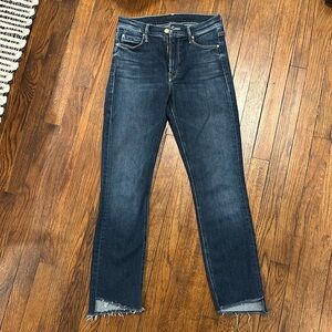 Mother Jeans - The Mid Rise Dazzler Ankle Step Fray in On The Edge. Size 28
